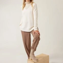 Athleta Hanover Refined V-Neck Sweater - Women's -Darn Tough Sales 007fd0f9 c6a2 4c59 9dcc e085b939aaa7