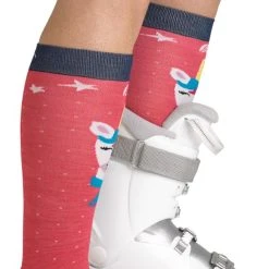 Darn Tough Magic Mountain Over-The-Calf Midweight Ski and Snowboard Socks - Kids' 8 Darn Tough Magic Mountain Over-The-Calf Midweight Ski and Snowboard Socks - Kids' -Darn Tough Sales 08a7fcbc 2a57 4678 8a40 65b22e5ad028