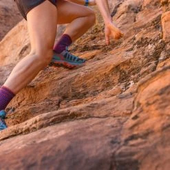 Darn Tough Hiker Micro Crew Cushion Socks - Women's -Darn Tough Sales 285f6180 b1a9 485f 8587 db588f8f25b0