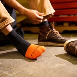 Darn Tough Steely Quarter Cushion Socks - Men's -Darn Tough Sales 3346c7f9 3128 4643 9253 41950e48cf28