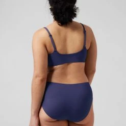 Athleta Scoop Bikini Swimsuit Top - A-C Cup - Women's 16 Athleta Scoop Bikini Swimsuit Top - A-C Cup - Women's -Darn Tough Sales 51c62f00 5fce 4fed 9411 94d7ac18e325