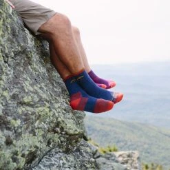 Darn Tough Hiker Micro Crew Cushion Socks - Men's -Darn Tough Sales 667353ae fd46 4c42 ba6e c6a3a650908a