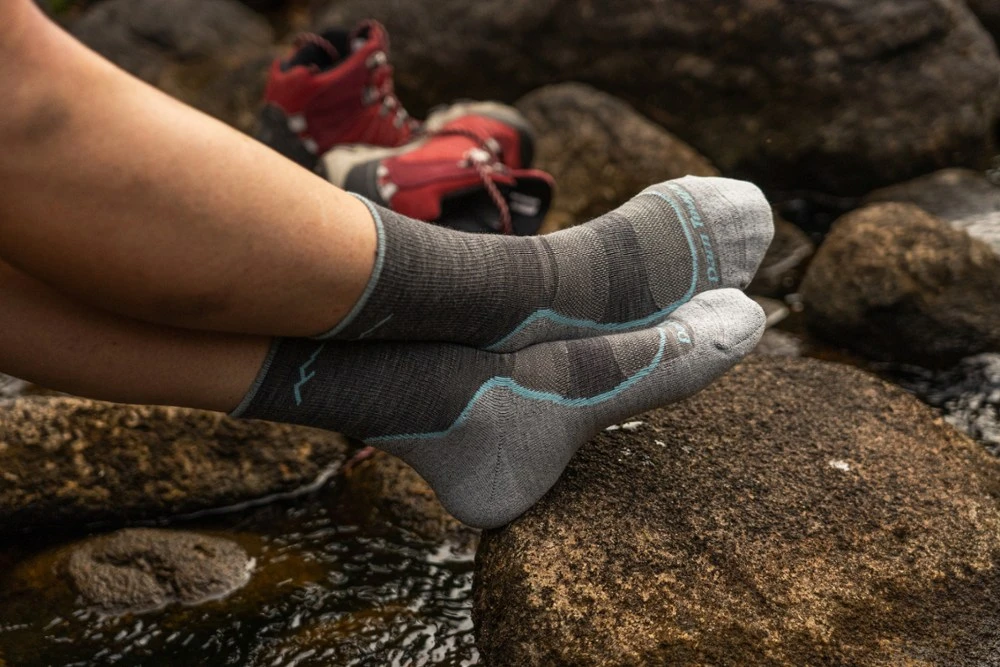 Darn Tough Light Hiker Micro Crew Socks - Women's 3 Darn Tough Light Hiker Micro Crew Socks - Women's - Image 3