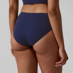 Athleta Clean Full Bikini Swimsuit Bottoms - Women's -Darn Tough Sales d5d04e30 952e 47bd af61 c0a10f5e471d