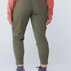 Athleta Trekkie North Jogger Pants - Women's Petite Sizes -Darn Tough Sales e42cbe2a b5cc 410e baef 3f30c5658a73