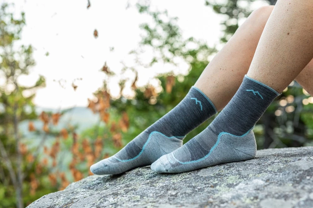 Darn Tough Light Hiker Micro Crew Socks - Women's 4 Darn Tough Light Hiker Micro Crew Socks - Women's - Image 4