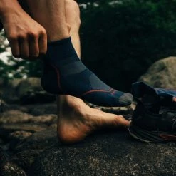 Darn Tough Light Hiker Quarter Lightweight Hiking Socks - Men's 10 Darn Tough Light Hiker Quarter Lightweight Hiking Socks - Men's -Darn Tough Sales f588ca22 9d98 4770 9128 353a27b8a382