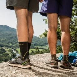 Darn Tough Hiker Quarter Cushion Socks - Men's -Darn Tough Sales ff40201f 352b 4271 bfbf fe07b8a628e0